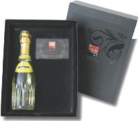 Dans son coffret Liberty Champagne, la Compagnie des Cadeaux a joint une carte qui permet de choisir un cadeau parmi une sélection mise en ligne.